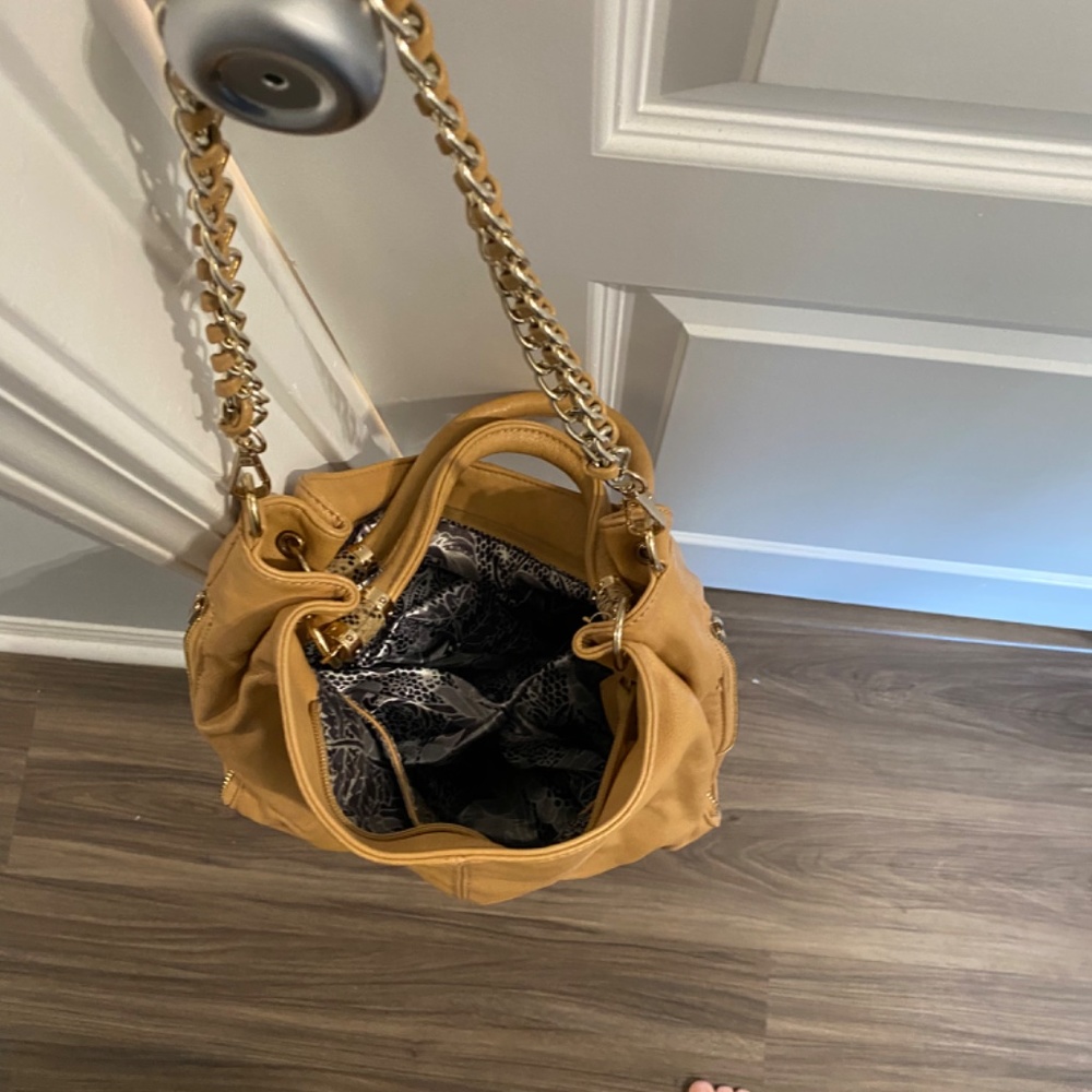 Purse - Picture 2 of 4